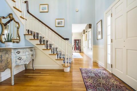 3 Arrowhead Ln, Milton, MA 02186 photo 2