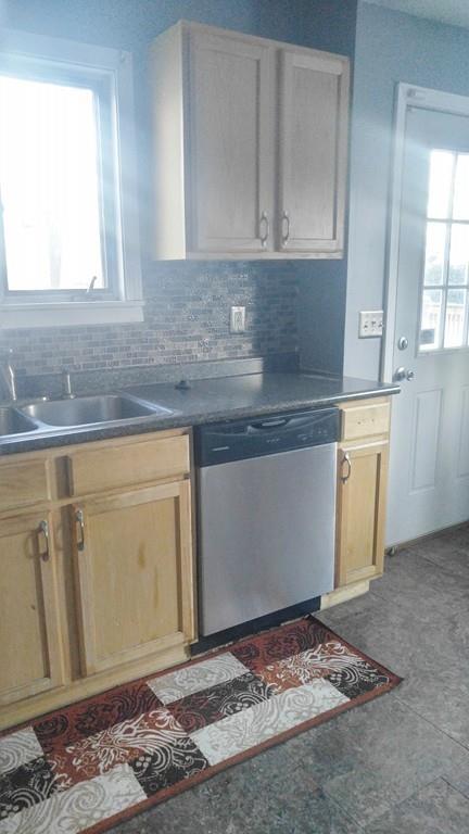 205 El Paso St, Springfield, MA 01104 photo 10