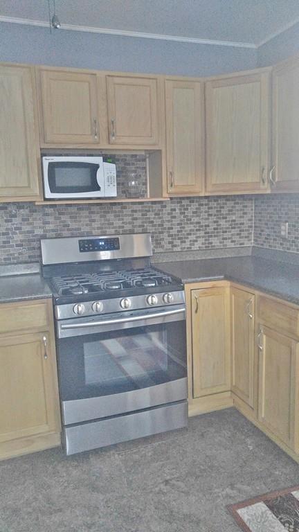 205 El Paso St, Springfield, MA 01104 photo 8