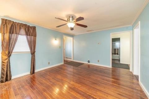 17 Eldridge St, Chicopee, MA 01013 photo 5