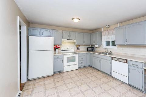 10 Coach Rd, Mansfield, MA 02048 photo 9