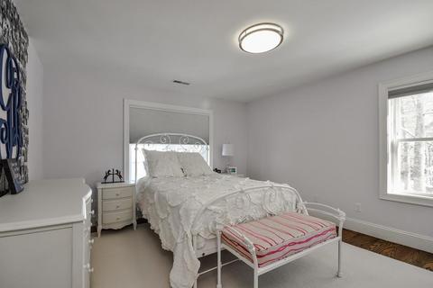 178 Cedar St, Wellesley, MA 02481 photo 21