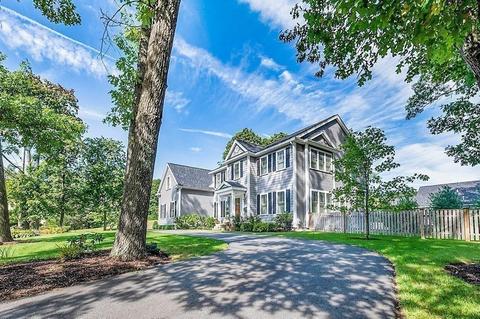 178 Cedar St, Wellesley, MA 02481 photo 2