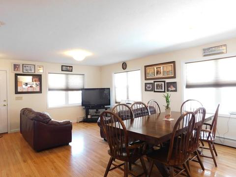 245 Tyler St, Springfield, MA 01109 photo 3