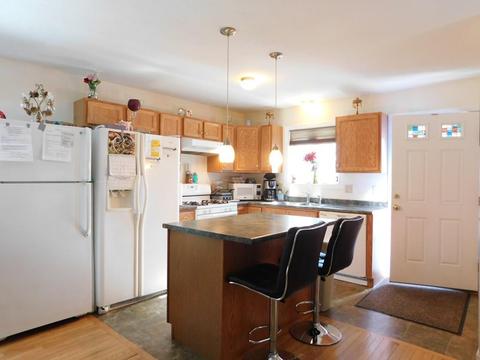 245 Tyler St, Springfield, MA 01109 photo 4