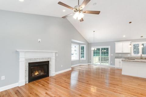 7 Oscar St, Webster, MA 01570 photo 3