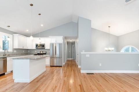 7 Oscar St, Webster, MA 01570 photo 10