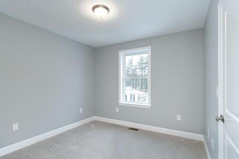7 Oscar St, Webster, MA 01570 photo 15