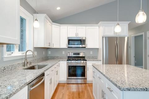 7 Oscar St, Webster, MA 01570 photo 9