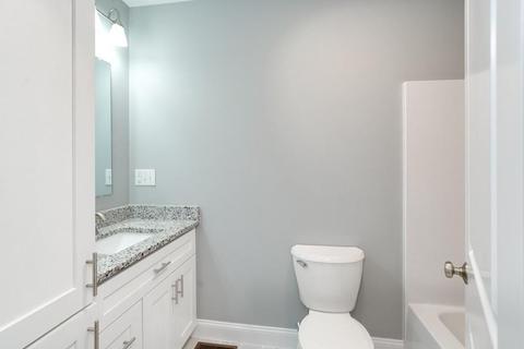 7 Oscar St, Webster, MA 01570 photo 16