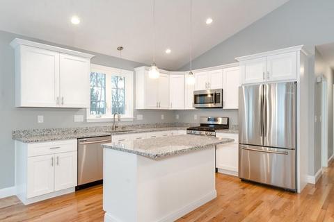 7 Oscar St, Webster, MA 01570 photo 8