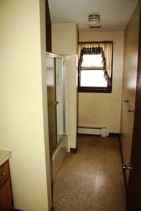 39 Highland Ave, Easthampton, MA 01027 photo 6