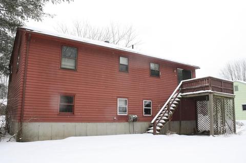 39 Highland Ave, Easthampton, MA 01027 photo 2
