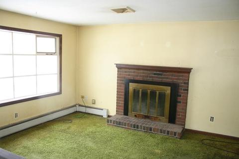 39 Highland Ave, Easthampton, MA 01027 photo 5
