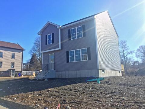 15 Sprague St, Fall River, MA 02724 photo 2