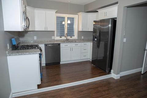 202 County St, Fall River, MA 02723 photo 4