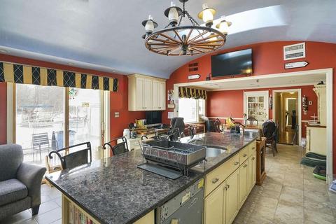 930 Main St, Hingham, MA 02043 photo 5