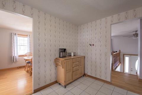 1028 Elsbree St, Fall River, MA 02720 photo 15