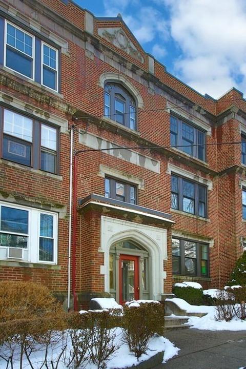 26 Summit Ave #4, Brookline, MA 02446 photo 2