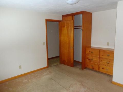 41 Pomeroy St, Easthampton, MA 01027 photo 8
