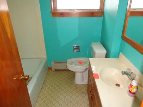 41 Pomeroy St, Easthampton, MA 01027 photo 9
