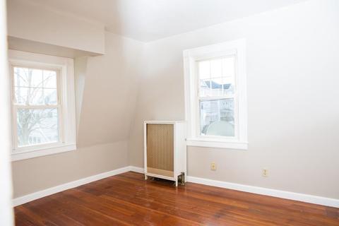 990 Maple St, Fall River, MA 02720 photo 9