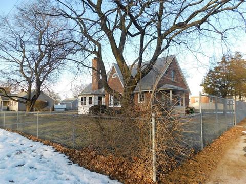 51 Bemis Ave, Chicopee, MA 01020 photo 3