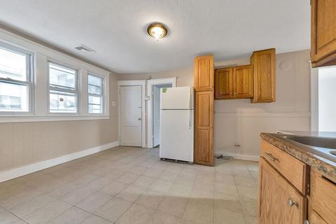 11 Home St, Springfield, MA 01104 photo 17