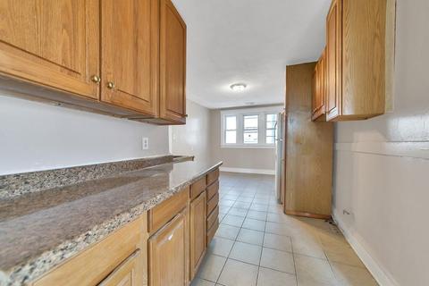 11 Home St, Springfield, MA 01104 photo 19