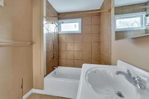 11 Home St, Springfield, MA 01104 photo 18