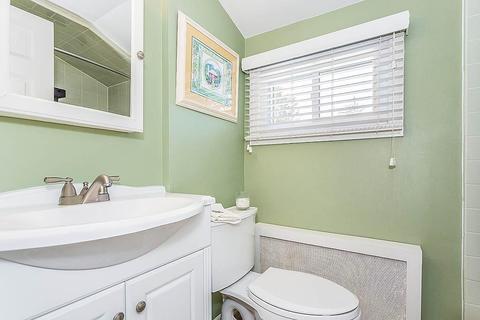 6 Philips Rd, Stoneham, MA 02180 photo 20