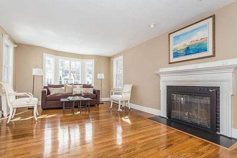 6 Philips Rd, Stoneham, MA 02180 photo 3