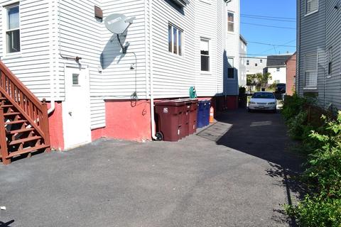 16 Argyle St, Everett, MA 02149 photo 5