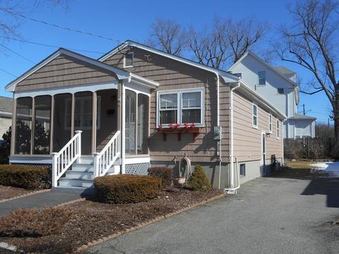 4 Coolidge Ave, Beverly, MA 01915 photo 1