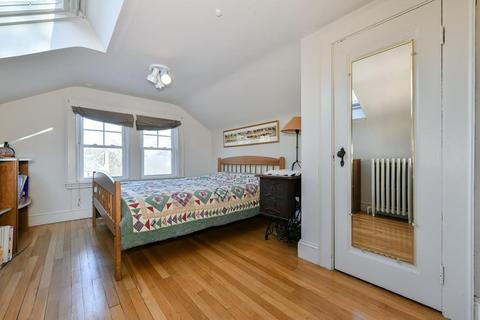 171 Gardner Rd, Brookline, MA 02445 photo 22