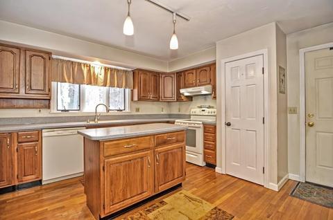 22 Parker Rd, Sutton, MA 01590 photo 7