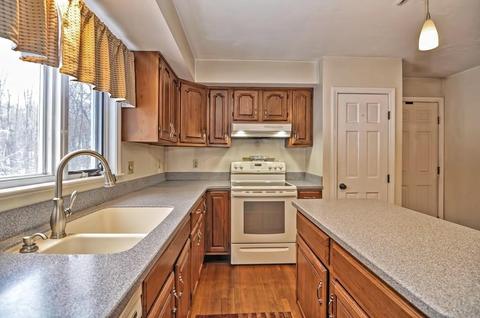 22 Parker Rd, Sutton, MA 01590 photo 9