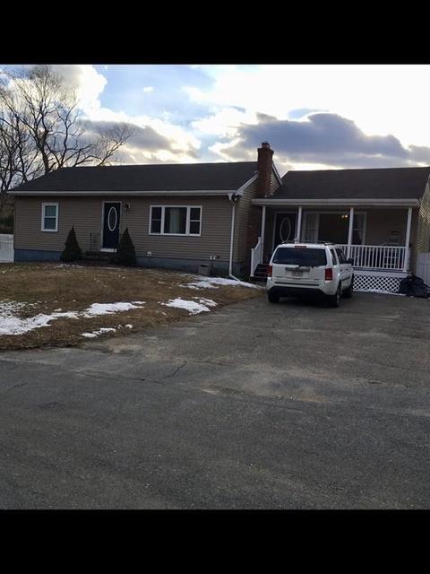 424 Oak St, Raynham, MA 02767 photo 1