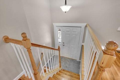154 Beech St, Franklin, MA 02038 photo 2