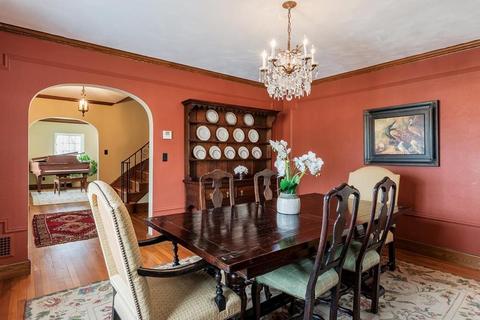 54 Shaw Rd, Brookline, MA 02467 photo 5