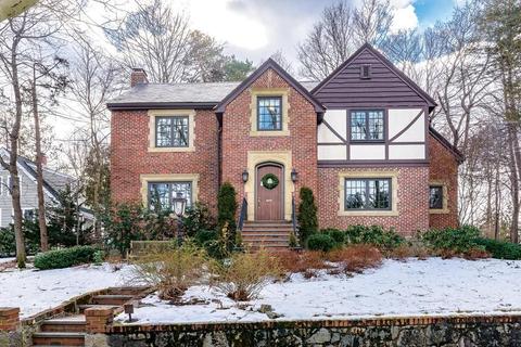 54 Shaw Rd, Brookline, MA 02467 photo 1