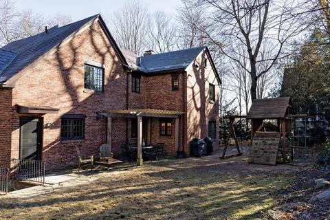 54 Shaw Rd, Brookline, MA 02467 photo 15