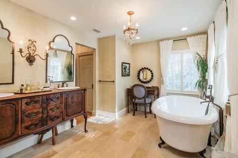 54 Shaw Rd, Brookline, MA 02467 photo 11