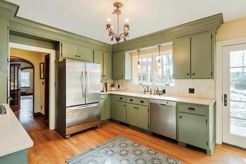 54 Shaw Rd, Brookline, MA 02467 photo 6