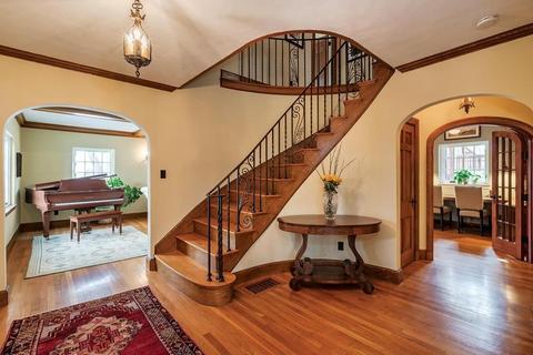 54 Shaw Rd, Brookline, MA 02467 photo 2