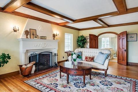 54 Shaw Rd, Brookline, MA 02467 photo 3