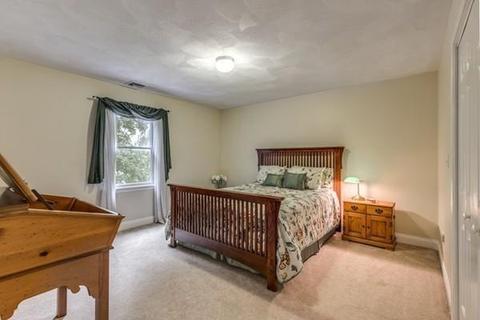17 Cole St, Beverly, MA 01915 photo 16