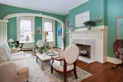 51 Garrison Rd, Brookline, MA 02445 photo 4