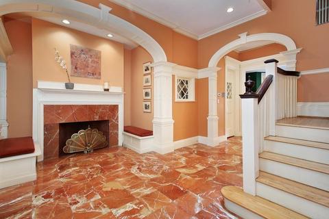 51 Garrison Rd, Brookline, MA 02445 photo 10