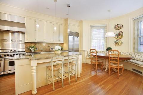 51 Garrison Rd, Brookline, MA 02445 photo 7